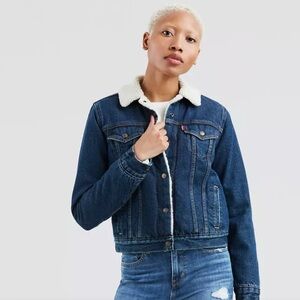 LEVI’S Sherpa Jean Jacket